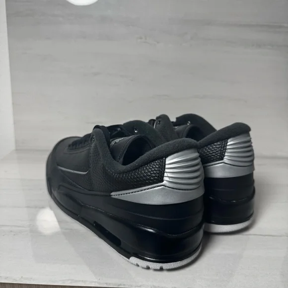 Nike Black Athletic Shoes Jordan 2 lows